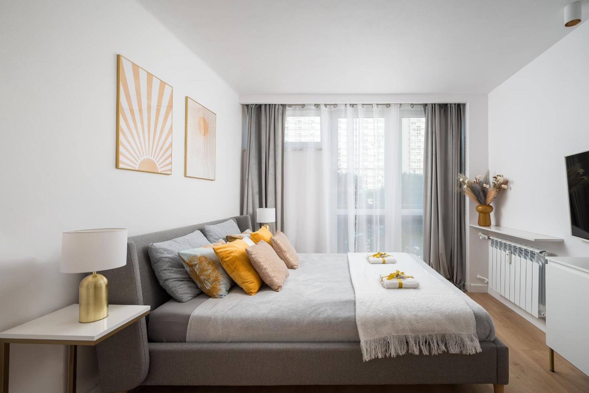 Gold Premium Central Suite 950 M To Central Station Parking Warszawa Exteriör bild