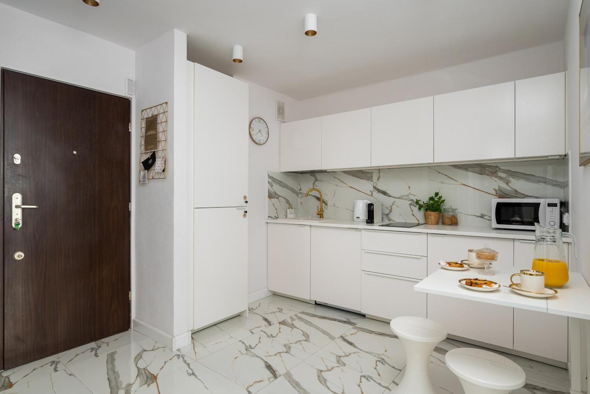 Gold Premium Central Suite 950 M To Central Station Parking Warszawa Exteriör bild