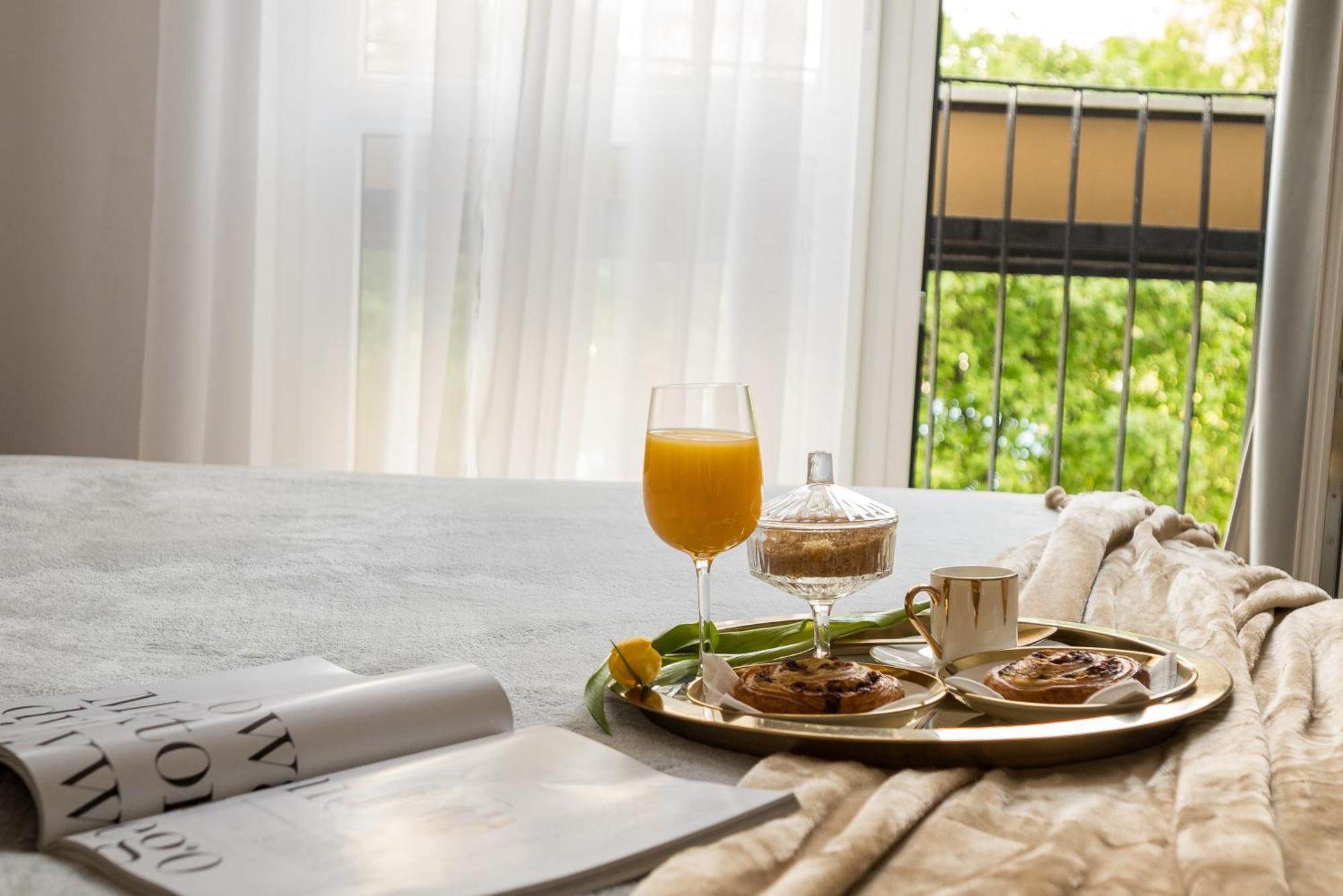 Gold Premium Central Suite 950 M To Central Station Parking Warszawa Exteriör bild