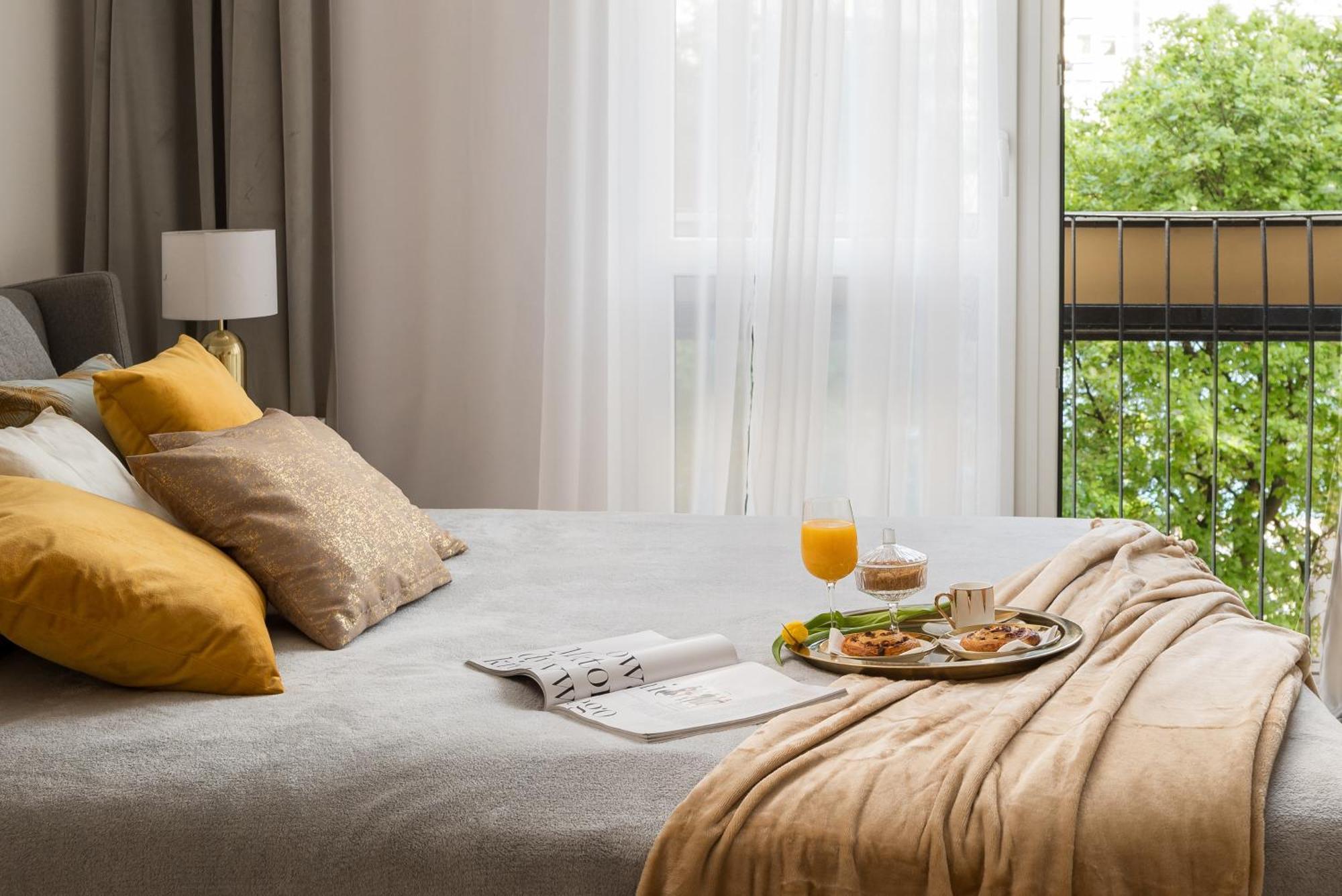 Gold Premium Central Suite 950 M To Central Station Parking Warszawa Exteriör bild