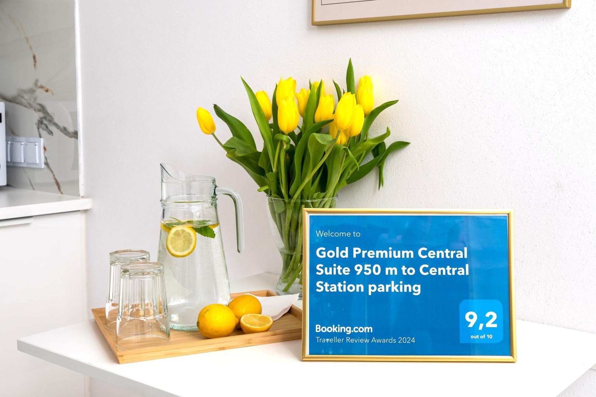 Gold Premium Central Suite 950 M To Central Station Parking Warszawa Exteriör bild